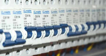 Automatic fuses 15 - ELMARK Automatic fuses 15